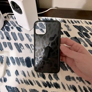 Loopy Case Black Leopard iPhone 11 Pro (Lefty)